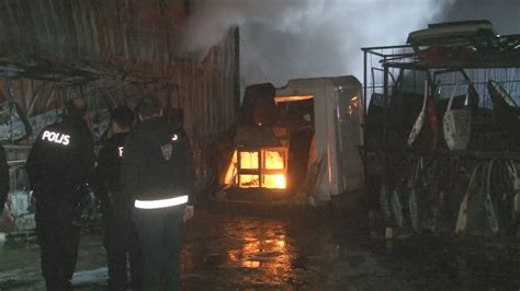 Sanayi sitesinde korkutan yangın: Oto yedek parça satışı yapılan iş yeri alevlere teslim oldu